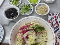 肉丁小碗干炸炸酱面-海碗居(牡丹园店)