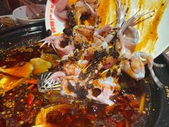 -何师傅美蛙鱼头(汉街店)