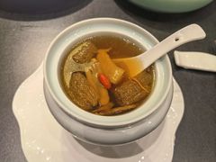 白茶羊肚菌松茸竹笙汤-次第花开素食雅宴