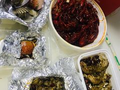 -扒虾小妹儿麻辣海鲜(宏图街店)