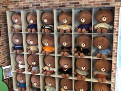 -LINE FRIENDS Garosu-gil Flagship Store