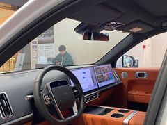 -理想汽车(世纪汇店)