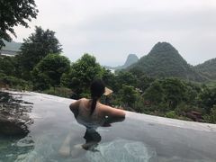 -英德宝晶宫天鹅湖茶语温泉