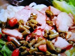 特色酸辣笋尖炒河粉-龙香记桂林米粉(东扬威街11号楼店)