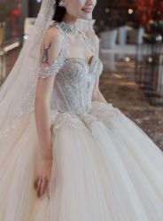 -艾米丽婚纱礼服