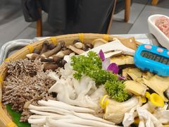 -土连锅·现熬养生汤锅(梁家巷店)