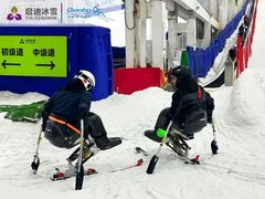 -乔波室内滑雪场