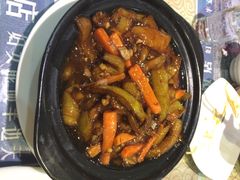 鱼香茄子煲-老码头黑皮肘子锅包肉(赣水路店)