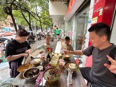 -花溪牛肉粉(八鸽岩店)