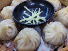 蟹黄汤包-食惠里小笼包面馆(越秀店)