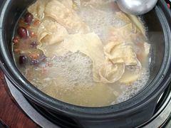 -花苑美食横琴生蚝火锅(拱北粤华路店)