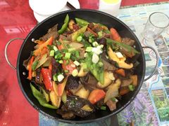 -乡土特色.冷锅鱼.牦牛肉汤锅