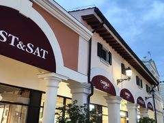 -佛罗伦萨小镇广佛名品奥特莱斯(疏港路店)