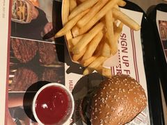 -The Habit Burger Grill 哈比特汉堡(复兴soho店)