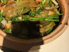 -八府香鸭·啫啫煲(华山路店)