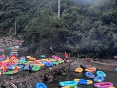 -安吉龙王山峡谷漂流