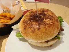 招牌秘制鸡腿堡-必胜客(兴华中路PH店)