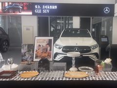 -天津波士信达奔驰4S店(卫津南路店)