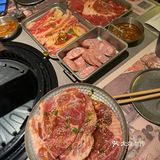 我奶奶排的蚂蚁洞终于轮到我们桌了！
