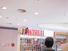 -红宝石·鲜奶小方·海派西点房(莘庄龙之梦店)