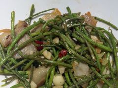 -黄泥岗·地道湖北菜(奥特莱斯店)