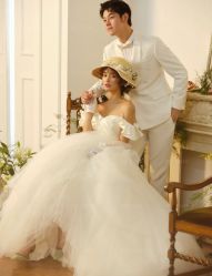 -麦田·婚纱摄影(天河新天地店)