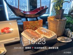 -唐拉雅秀酒店-西锦汇空中BBQ·思创餐厅