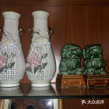 这是我们家祖传的，工艺品，据说在我老爷爷那款就有