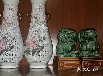 这是我们家祖传的，工艺品，据说在我老爷爷那款就有