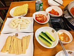 -喇喇排骨火锅·传统韩式脊骨汤(望京西园总店)