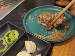 -臻牛烤肉