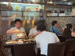 -大头虾越式风味餐厅(光明广场店)