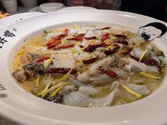 -江渔儿酸菜鱼·拔草餐厅(虎门君乐汇店)