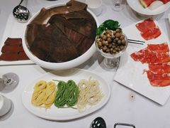 -德天肥牛海鲜火锅(城西银泰店)
