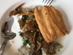 -ResTaurAnt S'ZWILLING Stuebel