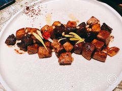 牛肉粒炒年糕-桂满陇天书(南京德基旗舰店)