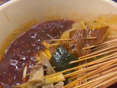 -拈签一笑黄牛肉辣卤串串