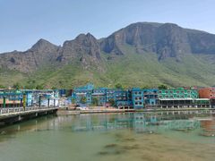 -百里峡七彩艺术小镇