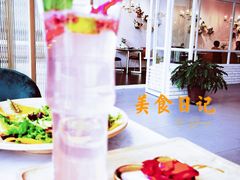 -ins森林童话餐厅coffee&bistro