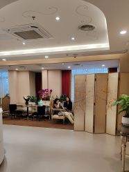 -斐研美医疗美容·眼周抗衰中心