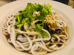 油鸡㙡凉米线-半山腰·云南菜(侨福芳草地店)