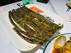 -嗨辣小聚·盘锦河蟹·海鲜烧烤龙虾(盘锦十年好店)
