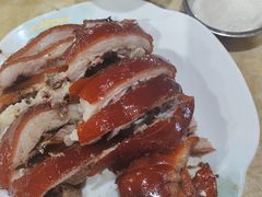 -黄记四更烤乳猪店