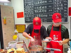 -柳州肥姨妈大骨螺蛳粉(万达中心店)