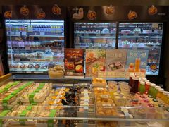 面包甜点陈列柜-多乐之日(华贸天地店)