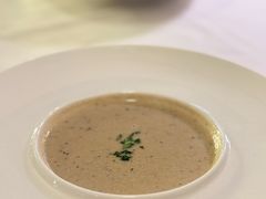 -MONICH牛排融合餐厅(和义大道购物中心店)