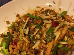 -魏铭鱼头捞饭(晋阳路店)