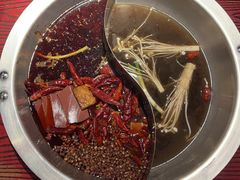 -谭鸭血老火锅(远大购物广场店)