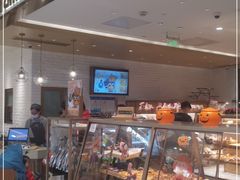 面包甜点陈列柜-山崎面包(静安久光店)