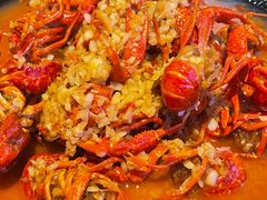至尊蒜香龙虾-红盔侠小龙虾(海宁银泰店)